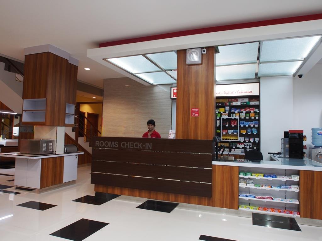 Bed And Breakfast Hotel Wisma tamu Surabaya